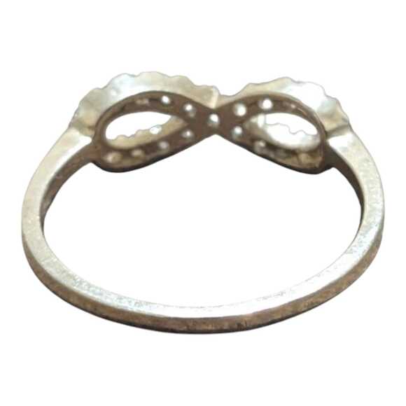 14k Yellow Gold Infinity Diamond Band Promise Ring Elegant Timeless Sparkling - Picture 3 of 5
